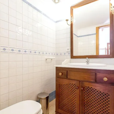 アパート Spacious In With Shared Pool